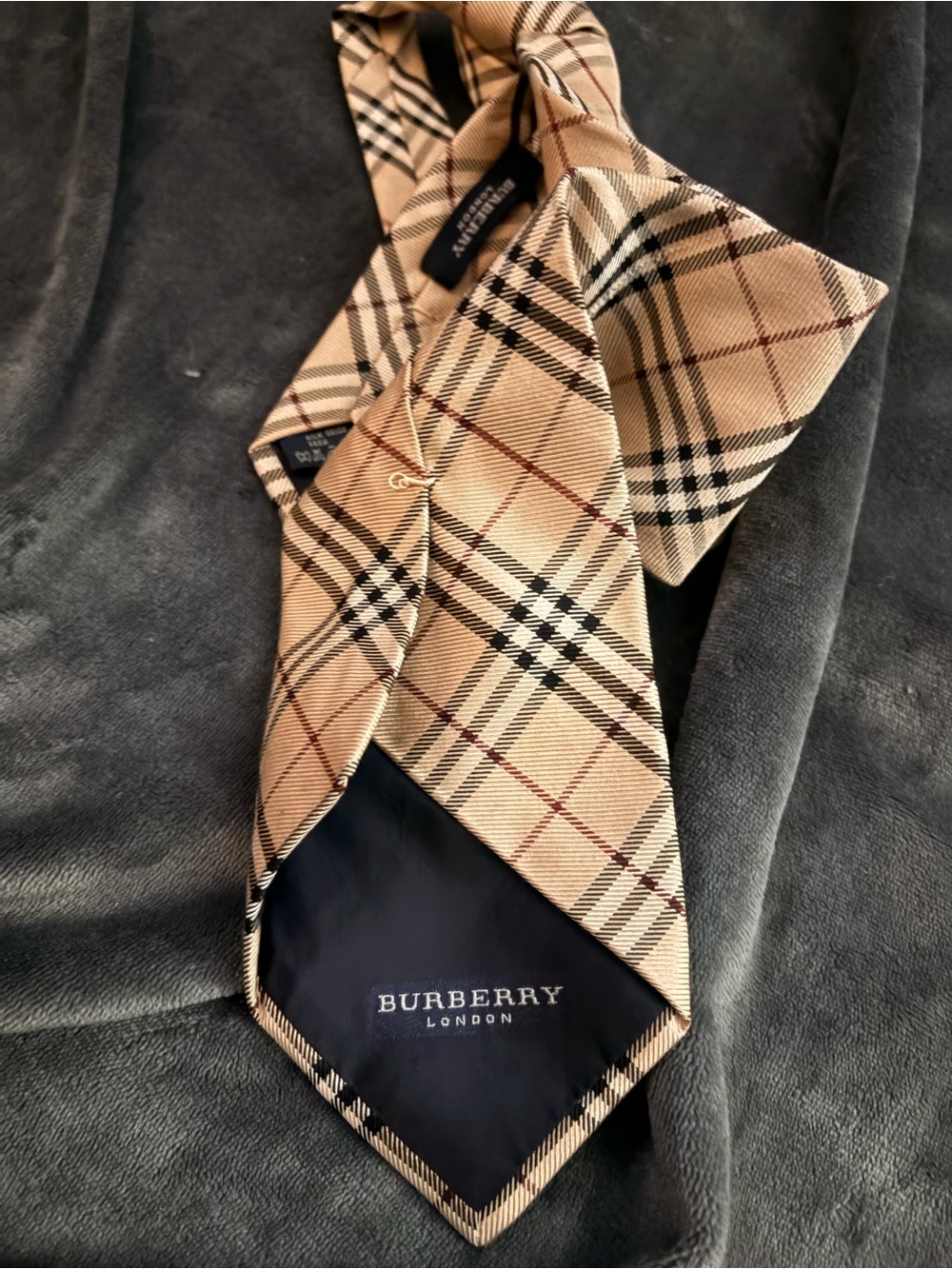 Burberry Tan Nova Check Silk Tie with Black & Red Accents - Picture 7 of 8